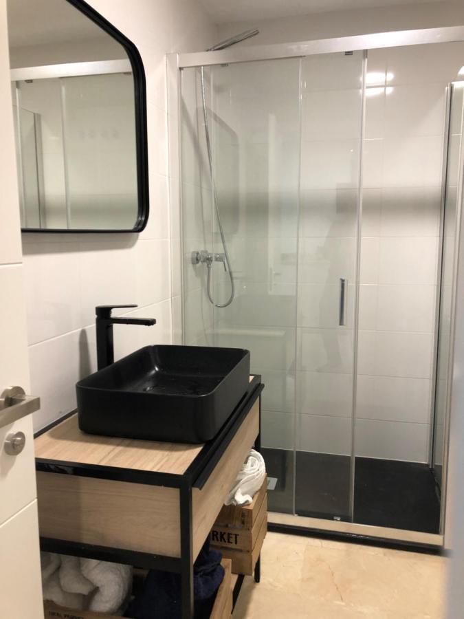 Moderno Apartamento En Primera Linea Paseo Maritimo Fuengirola Esterno foto