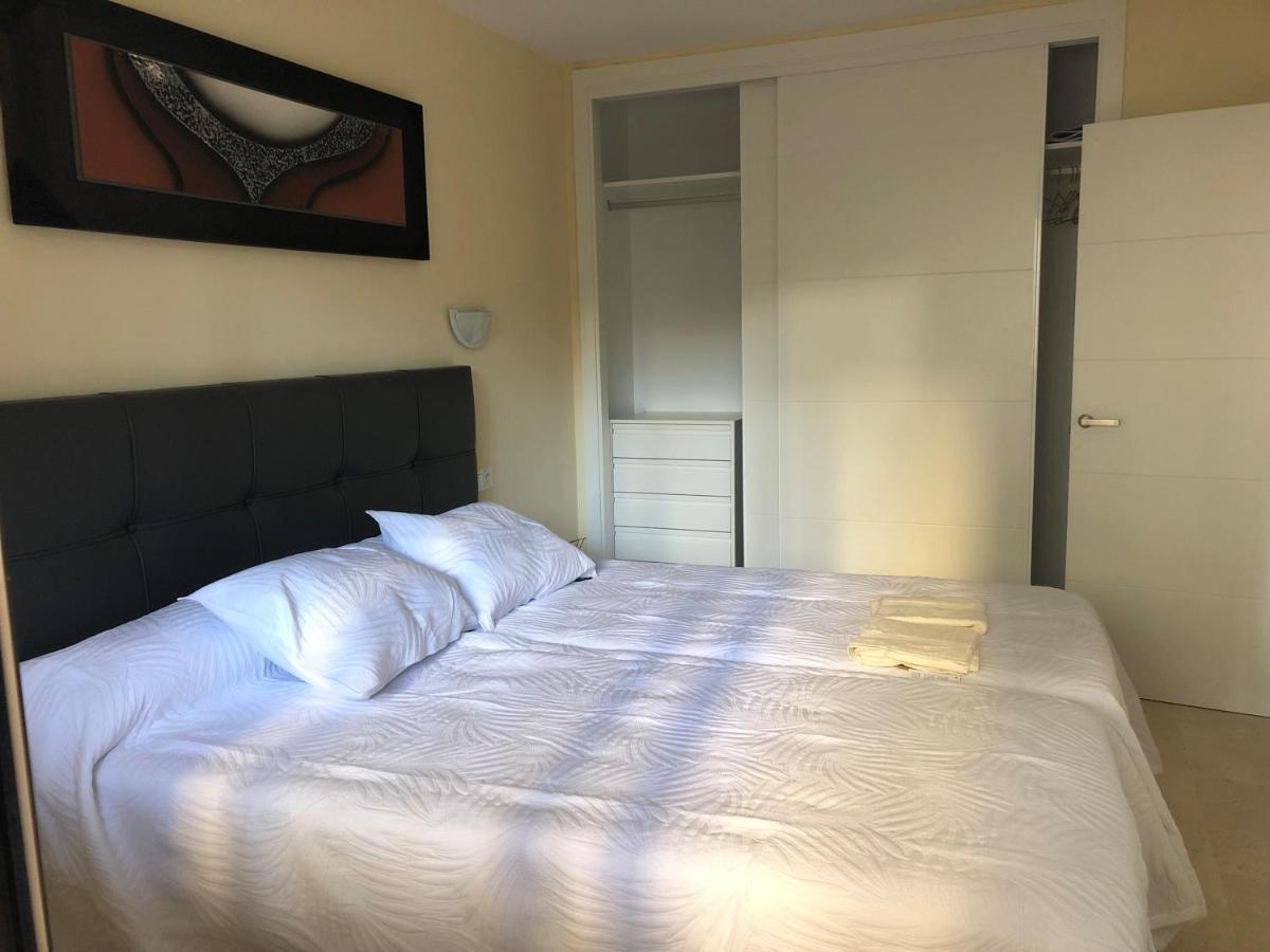 Moderno Apartamento En Primera Linea Paseo Maritimo Fuengirola Esterno foto