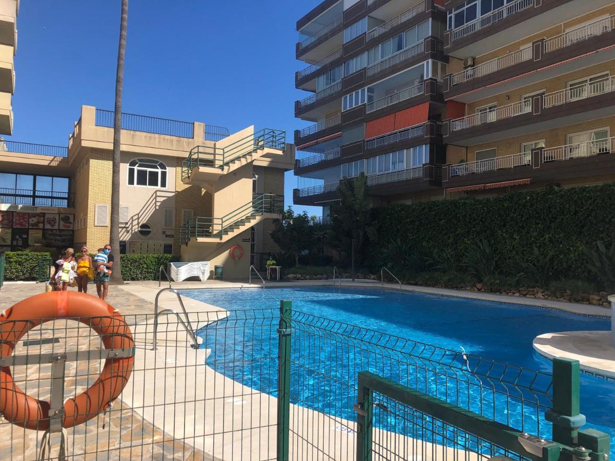 Moderno Apartamento En Primera Linea Paseo Maritimo Fuengirola Esterno foto