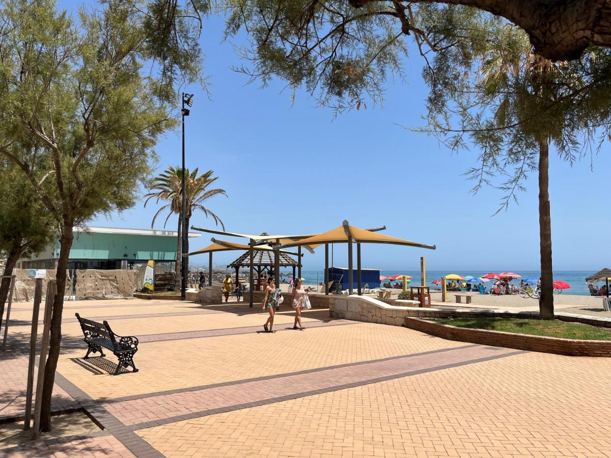 Moderno Apartamento En Primera Linea Paseo Maritimo Fuengirola Esterno foto